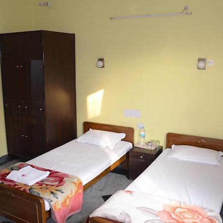 Kim Lawn Guest House Kalkuta Zewnętrze zdjęcie