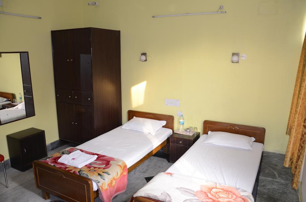 Kim Lawn Guest House Kalkuta Zewnętrze zdjęcie